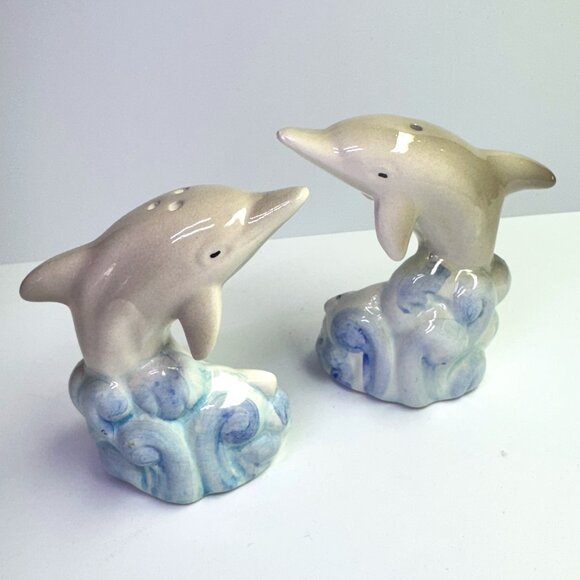 Vintage Ceramic Dolphin Salt and Pepper Shakers Myrtle Beach Souvenir *read* - Picture 1 of 6